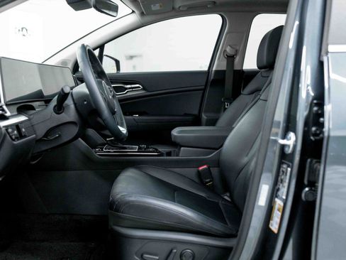 Used 2025 Kia Sportage EX w/ Premium Package image 41