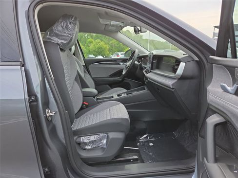 New 2026 Volkswagen Tiguan S AWD/4WD image 24
