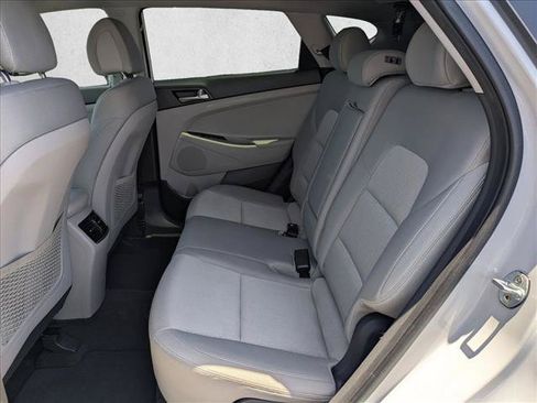 Used 2018 Hyundai Tucson Value FWD image 18