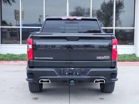Used 2024 Chevrolet Silverado 1500 High Country w/ High Country Premium Package image 6