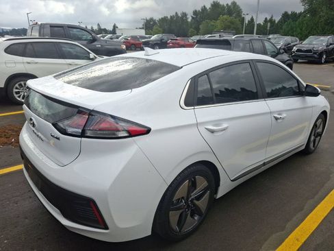 Used 2022 Hyundai Ioniq SEL FWD image 5