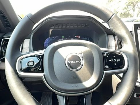 Certified 2025 Volvo XC90 T8 Plus w/ Protection Package Premier image 25