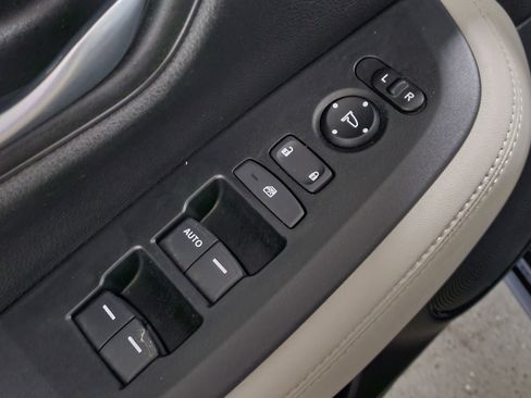 Used 2023 Honda HR-V LX image 20