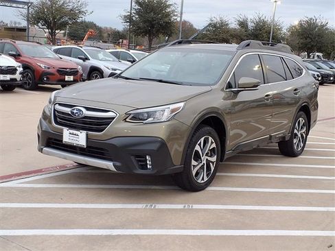 Used 2022 Subaru Outback Limited image 3