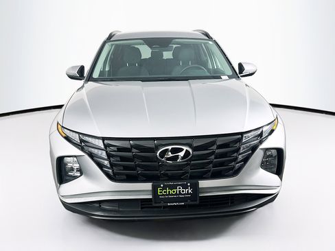 Used 2024 Hyundai Tucson SEL FWD image 2
