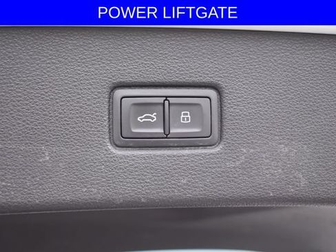 Used 2018 Audi Q7 3.0T Prestige w/ Prestige Package AWD/4WD image 9