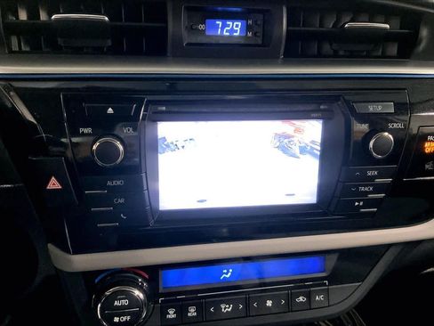 Used 2016 Toyota Corolla LE FWD image 27