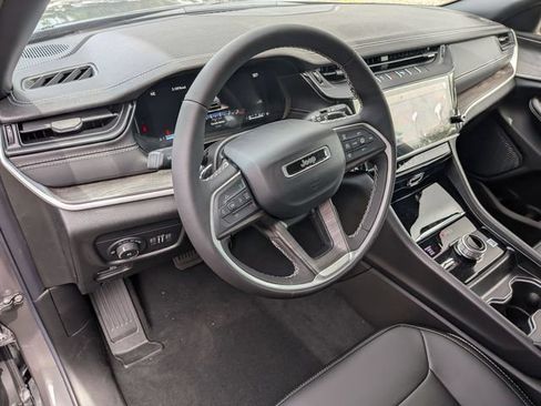 New 2026 Jeep Grand Cherokee Limited AWD/4WD image 11