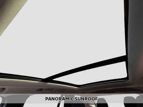 Used 2022 Volvo XC90 T6 Momentum w/ Climate Package image 4