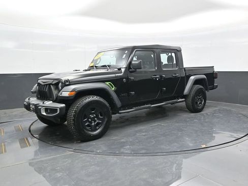 Used 2023 Jeep Gladiator Sport AWD/4WD image 3