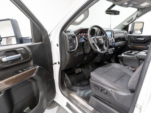 Used 2022 Chevrolet Silverado 3500 LT w/ Convenience Package AWD/4WD image 12