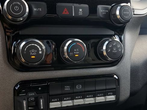 New 2025 RAM 5500 Tradesman AWD/4WD image 34