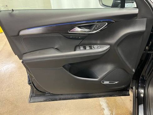 Used 2025 Buick Envision Preferred image 13