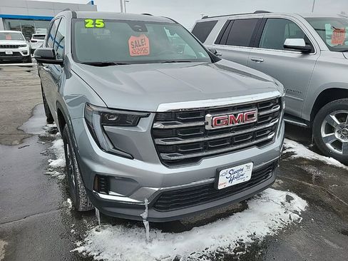 Used 2025 GMC Acadia Elevation image 3