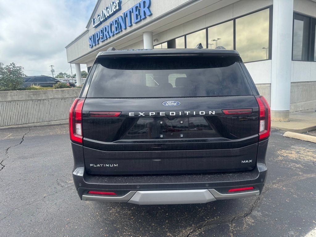 Used 2025 Ford Expedition Max Platinum w/ Driver's Package AWD/4WD image 6