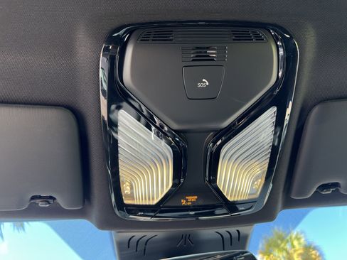 Used 2025 BMW M4 xDrive Competition image 39