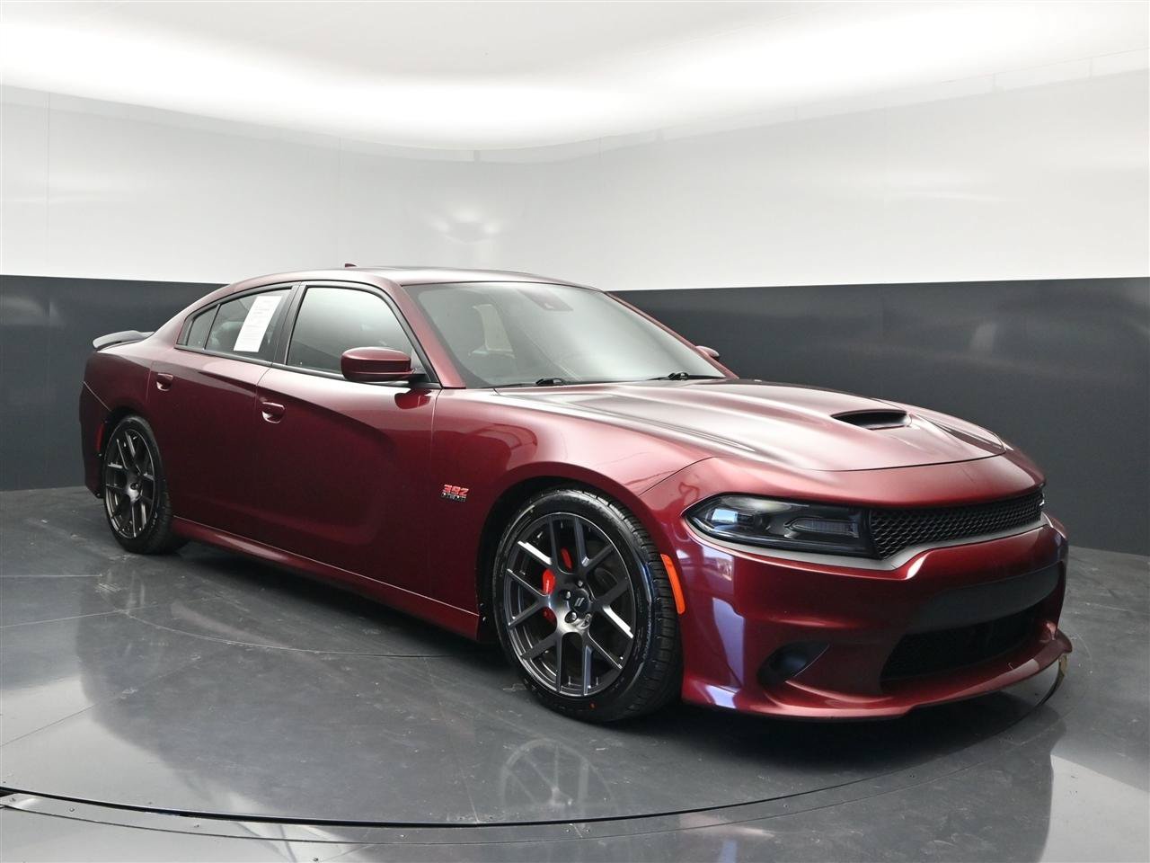 Used 2017 Dodge Charger R/T Scat Pack w/ Technology Group RWD image 3