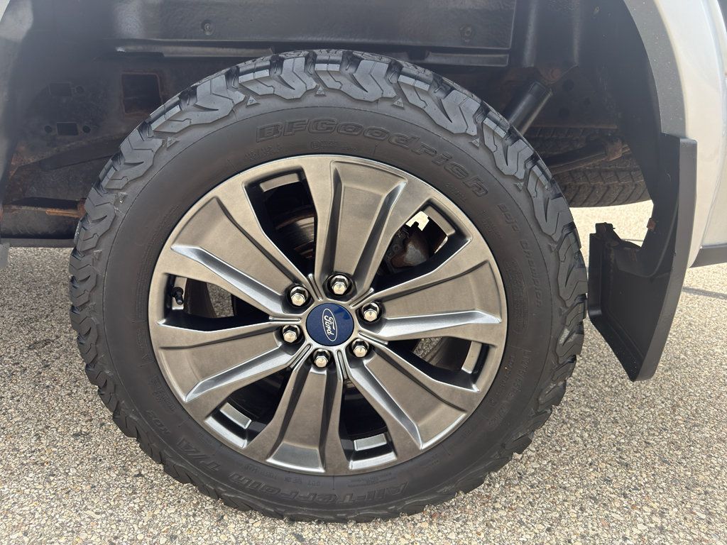 Used 2018 Ford F150 Lariat w/ Equipment Group 502A Luxury AWD/4WD image 15