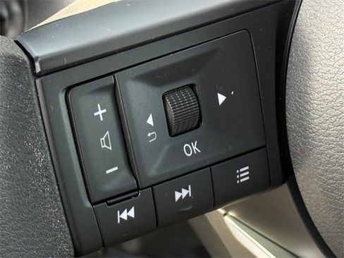 Certified 2025 Nissan Kicks S image 12