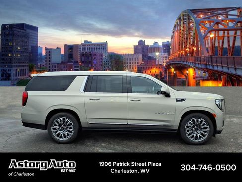 Used 2023 GMC Yukon XL Denali Ultimate image 2
