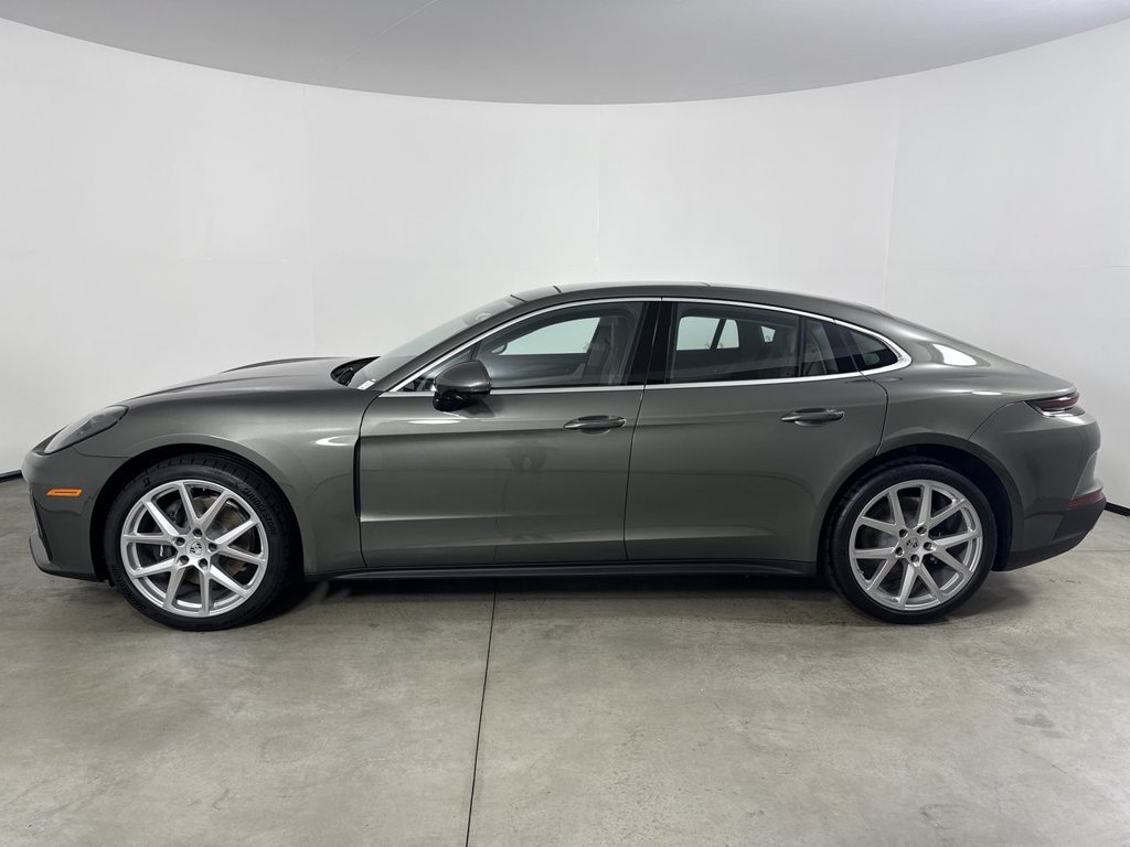 New 2026 Porsche Panamera 4 AWD/4WD image 2