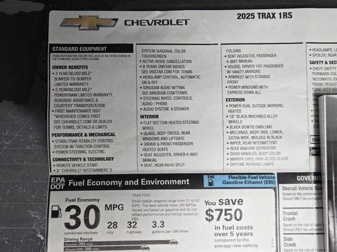 Used 2025 Chevrolet Trax RS FWD image 43