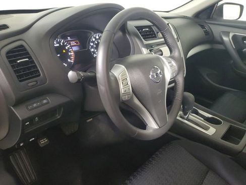Used 2017 Nissan Altima 2.5 SV image 23