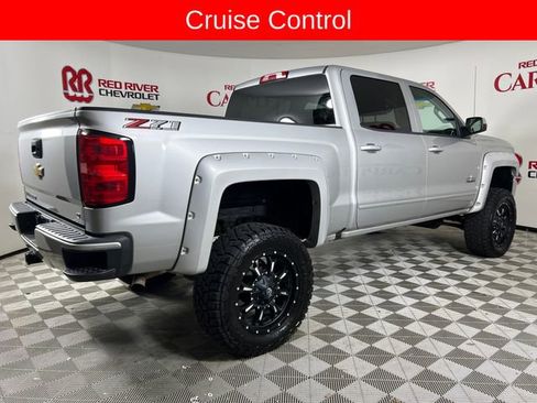 Used 2018 Chevrolet Silverado 1500 LT w/ Texas Edition image 8