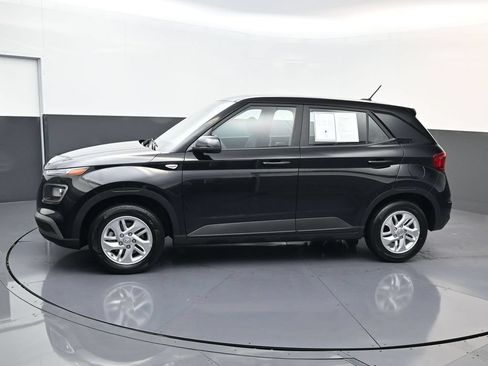 Used 2026 Hyundai Venue SE FWD image 7