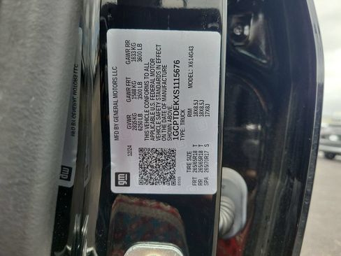 Used 2025 Chevrolet Colorado Z71 AWD/4WD image 35