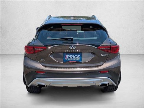 Used 2019 INFINITI QX30 AWD w/ Navigation Package image 7