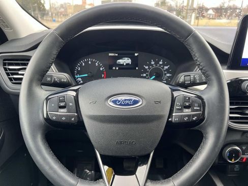 Used 2022 Ford Escape SEL w/ Class II Trailer Tow Package image 13