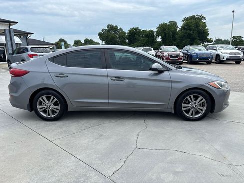 Used 2018 Hyundai Elantra Value Edition FWD image 3