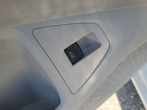 New 2026 Volkswagen Jetta SE FWD image 14