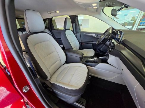 New 2025 Ford Escape Active w/ Cold Weather Package image 26