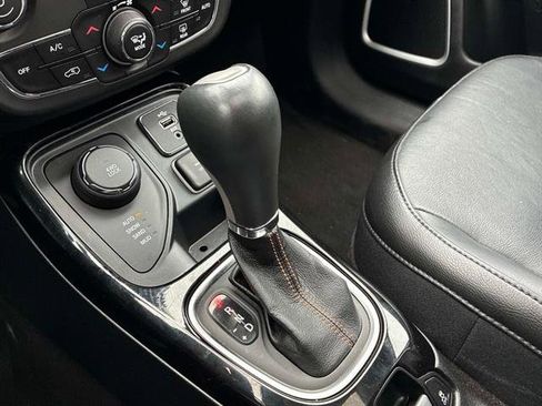 Used 2017 Jeep Compass Limited w/ Navigation Group image 27