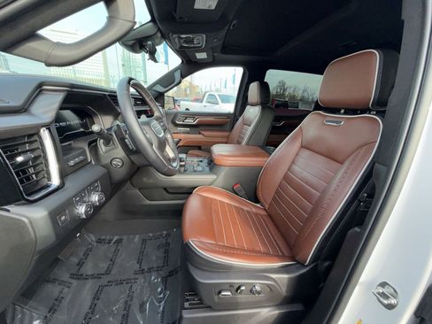 Used 2024 GMC Sierra 1500 Denali Ultimate image 13