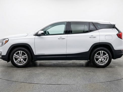 Used 2024 GMC Terrain SLE FWD image 5