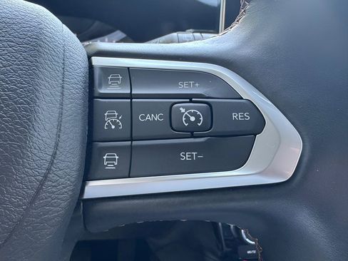 Used 2022 Jeep Compass Limited AWD/4WD image 26