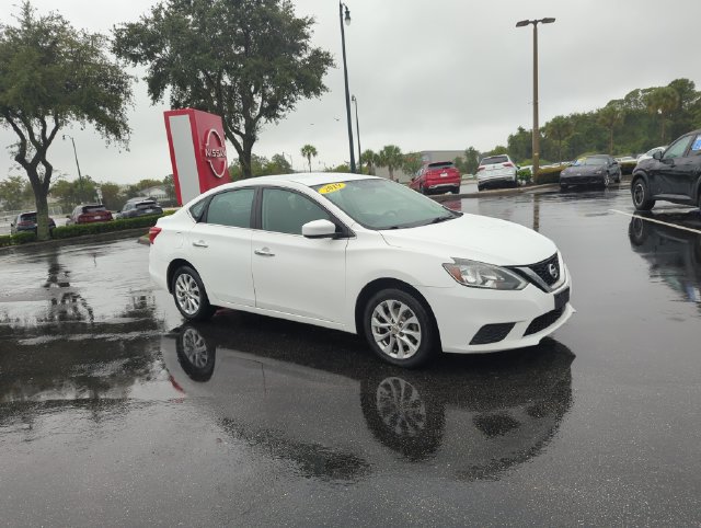 Used 2019 Nissan Sentra SV FWD image 1