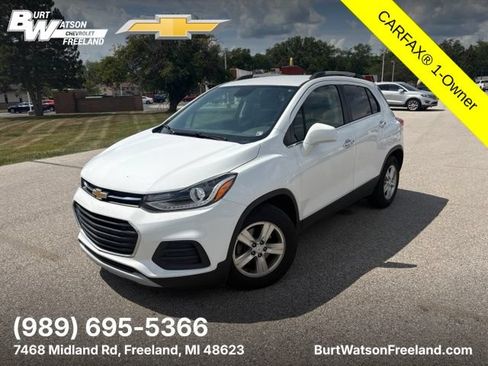 Used 2018 Chevrolet Trax LT w/ LT Convenience Package FWD image 1