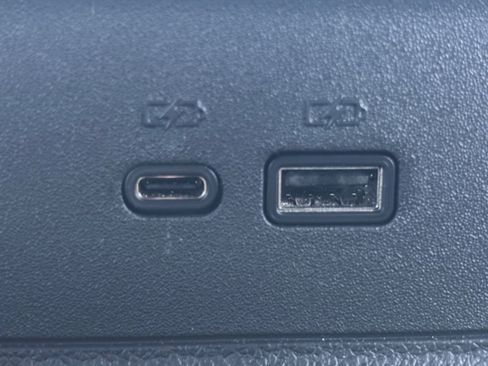 Used 2025 Buick Envista Preferred w/ Convenience I Package image 6