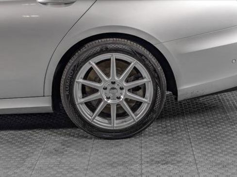 Used 2017 Mercedes-Benz E 400 4MATIC Wagon image 37