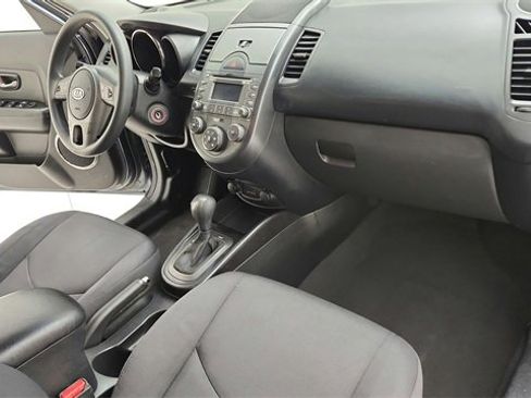 Used 2011 Kia Soul + w/ Audio Pkg image 25
