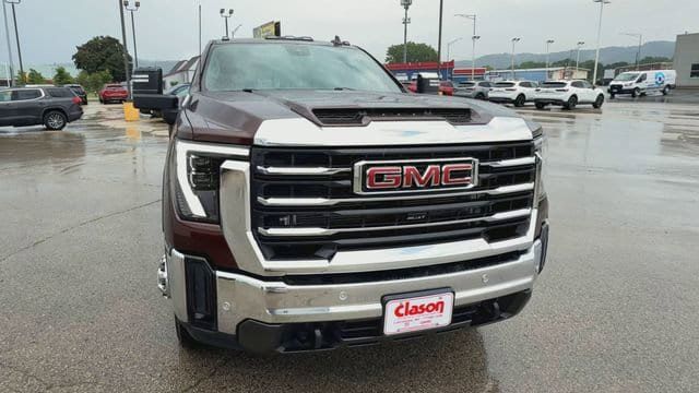 Used 2024 GMC Sierra 3500 SLT w/ SLT Premium Package AWD/4WD image 2