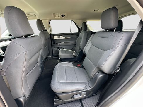 New 2026 Ford Explorer Active RWD image 17