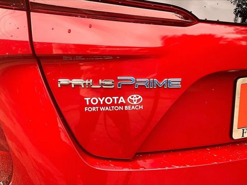 Used 2021 Toyota Prius Prime LE FWD image 26