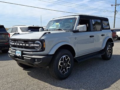 New 2026 Ford Bronco Outer Banks