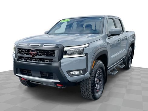 Used 2025 Nissan Frontier PRO-4X w/ Pro Convenience Package image 1