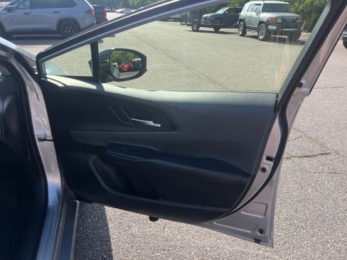 Used 2026 Toyota Prius XLE FWD image 35